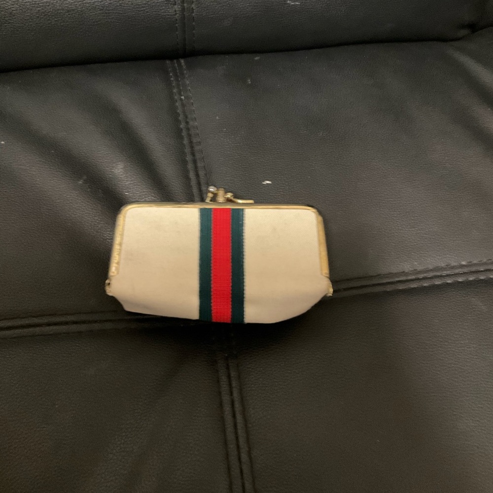 Vintage Gucci Cream and Black Clutch with Red and Green Stripe